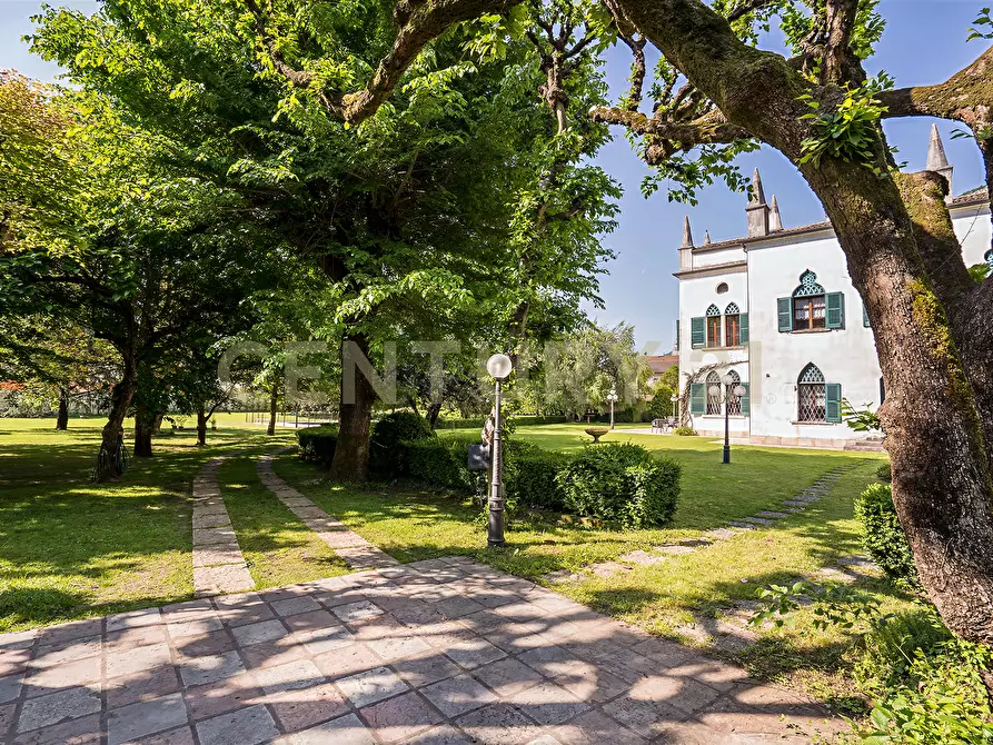 Immagine 148 di Villa in vendita  in Via Adige 25 a Brentino Belluno