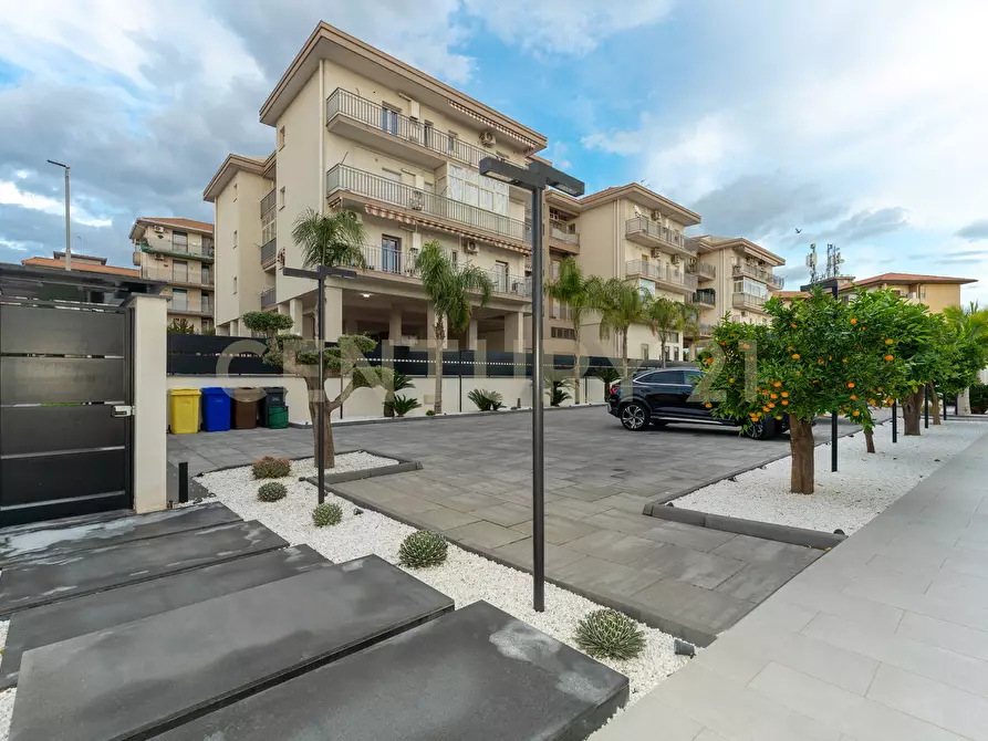 Immagine 12 di Villa in vendita  in Via Sant' Andrea 8 a Catania