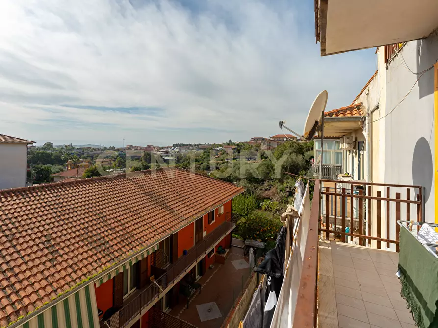 Immagine 33 di Pentalocale in vendita  in Via Antonio de Curtis 27 a Misterbianco