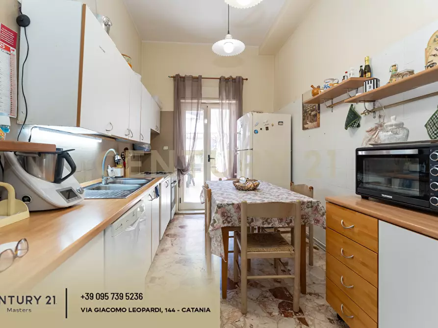 Immagine 29 di Pentalocale in vendita  in Via Isole Eolie 126 a Paterno'