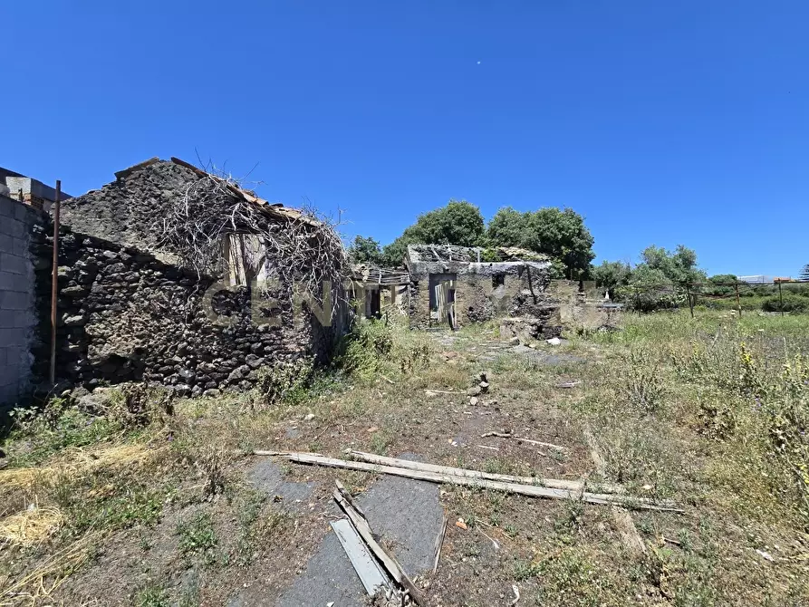 Immagine 2 di Terreno agricolo in vendita  in Vico Agatino De Marco a Gravina Di Catania