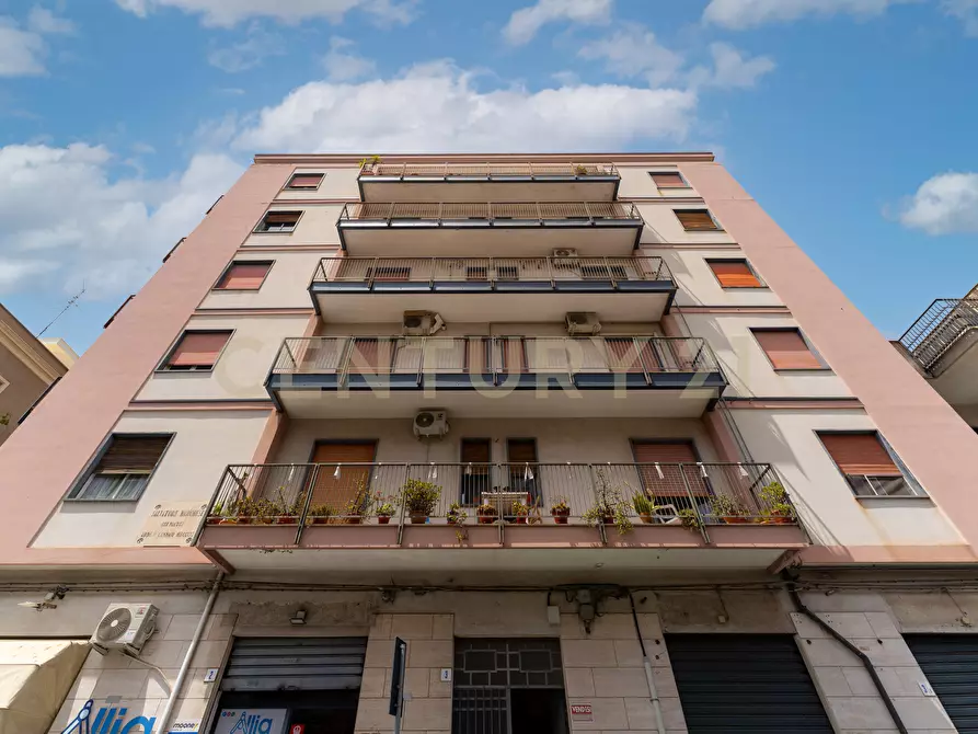 Immagine 31 di Pentalocale in vendita  in PIazza Indipendence 3 a Misterbianco