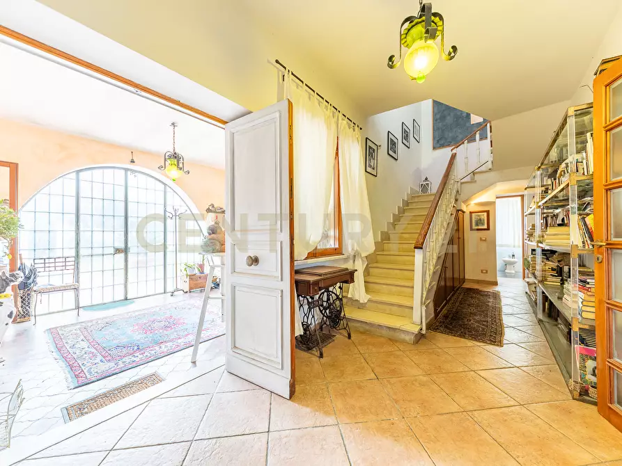 Immagine 29 di Villa in vendita  in Via Calabria 4 a Ardea