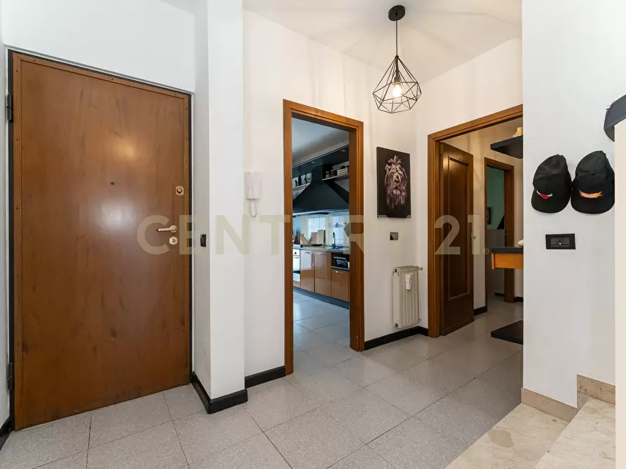 Immagine 29 di Quadrilocale in vendita  in Viale Giuseppe Lainò 7 a Catania