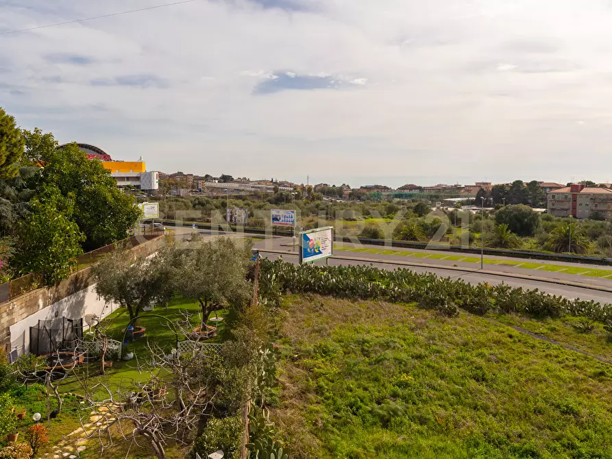 Immagine 31 di Trilocale in vendita  in via salvatore quasimodo 7 a Gravina Di Catania