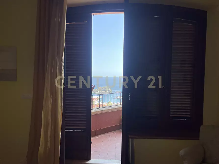 Immagine 32 di Villa in vendita  in manzella sn a Aci Castello
