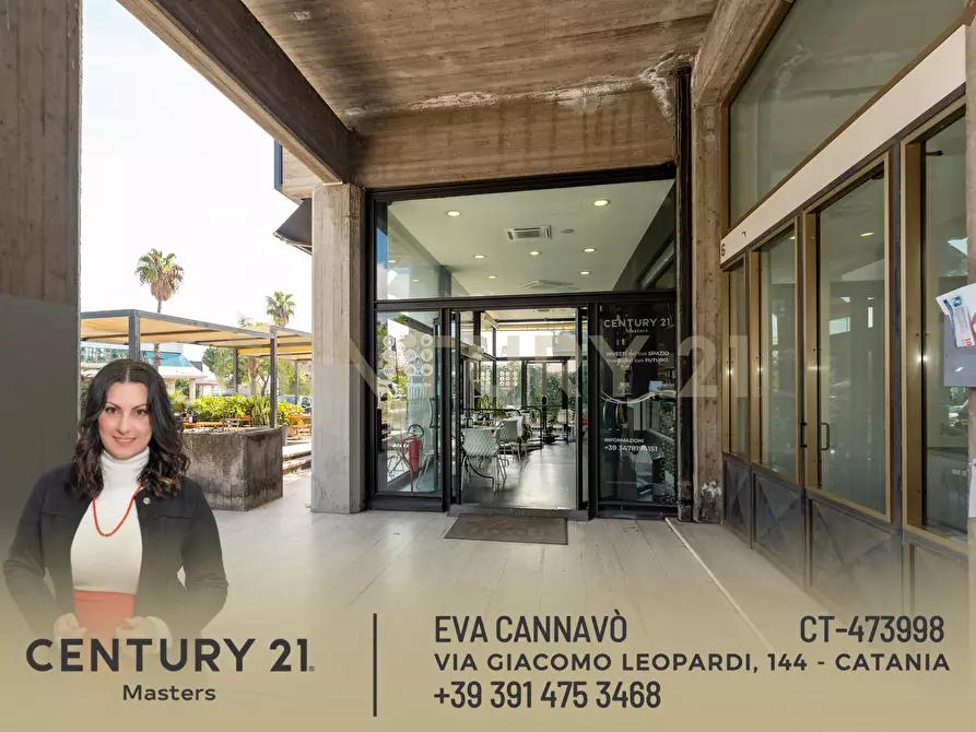 Immagine 46 di Bar / Ristorante in vendita  in Piazza Tivoli 1 a Tremestieri Etneo