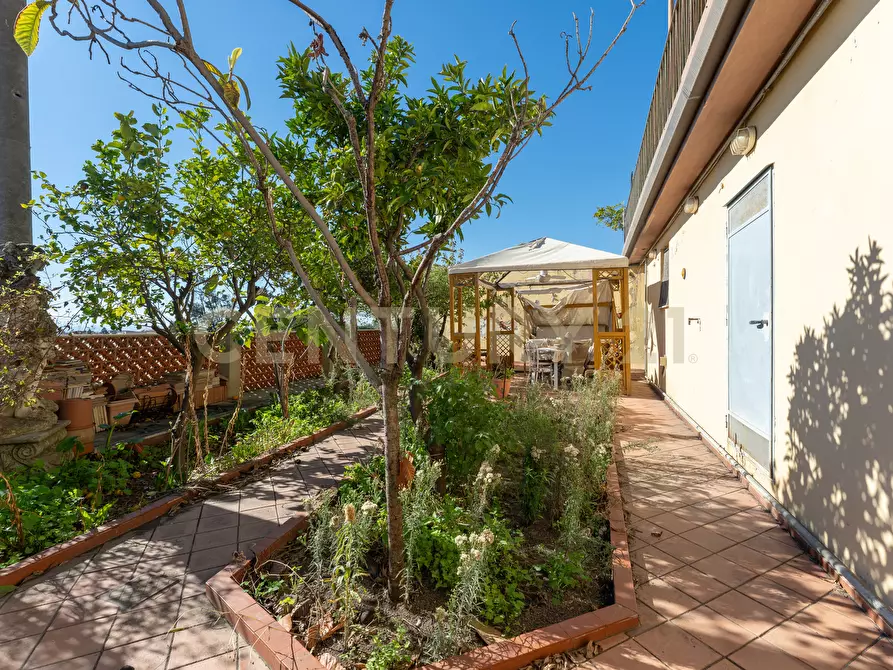 Immagine 13 di Casa semindipendente in vendita  in VIA SCALA DI BETTA 69 a Sant'agata Li Battiati