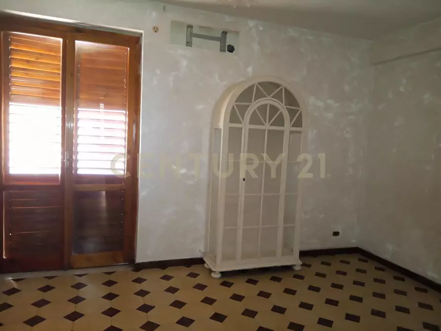 Immagine 15 di Bilocale in vendita  in Via Spirito Santo 51 a Aci Sant'antonio