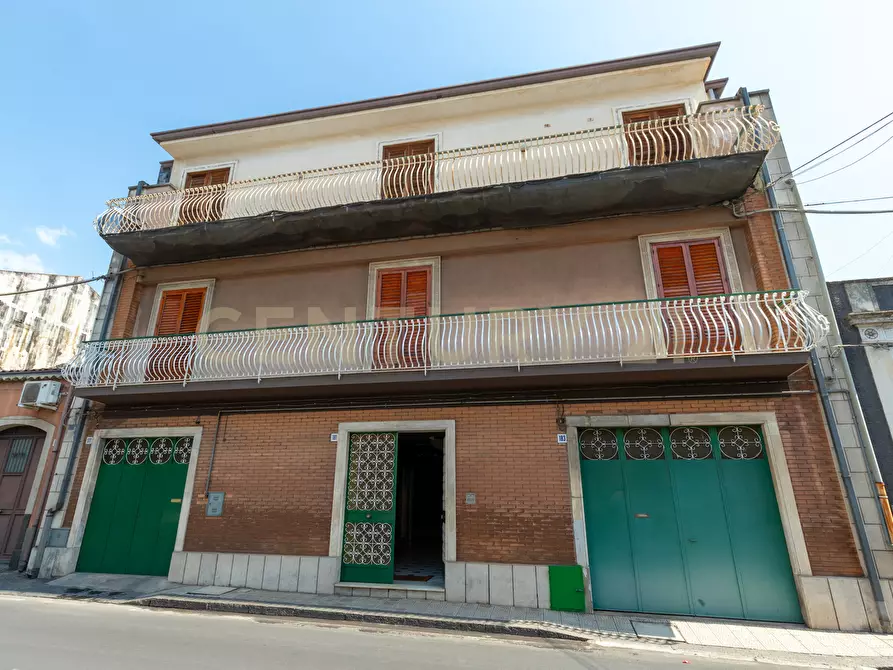 Immagine 7 di Pentalocale in vendita  in Via Vittorio Emanuele 181 a Viagrande