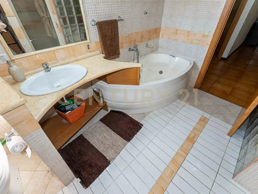 Immagine 13 di Appartamento in vendita  in Via Galermo 308 a Catania