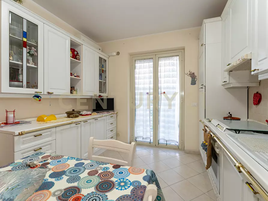 Immagine 5 di Trilocale in vendita  in Via Teocrito 10 a Aci Catena