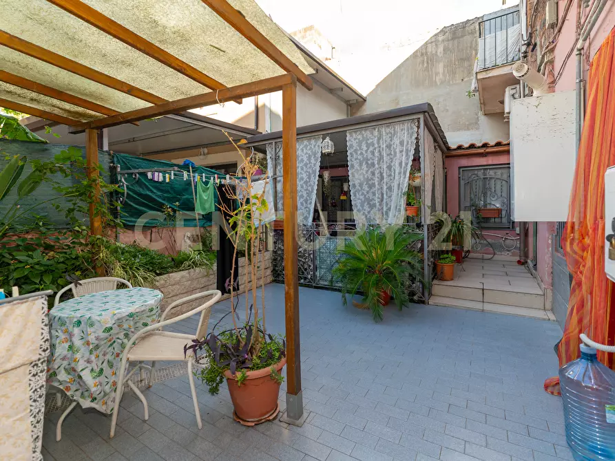 Immagine 18 di Bilocale in vendita  in via adelia 98 a Catania