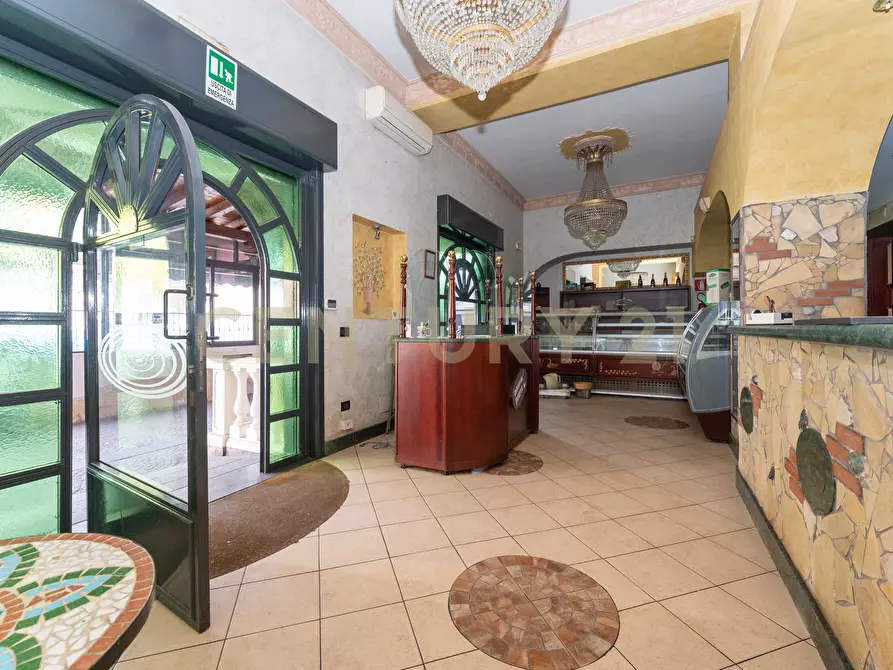Immagine 12 di Bar / Ristorante in vendita  in Viale Papa Giovanni XXIII 46 a Camporotondo Etneo