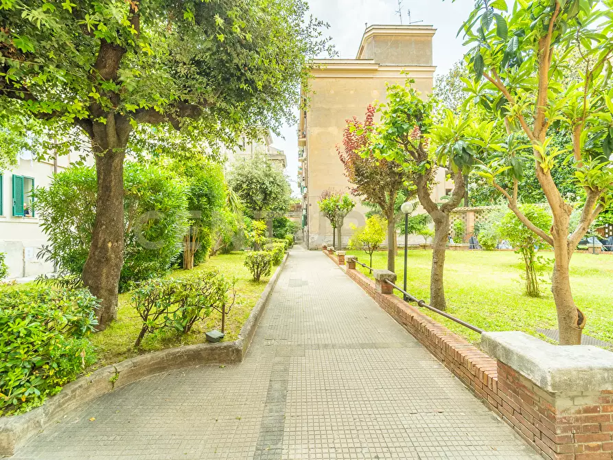 Immagine 37 di Trilocale in vendita  in Via Pietro Giannone 27 a Roma