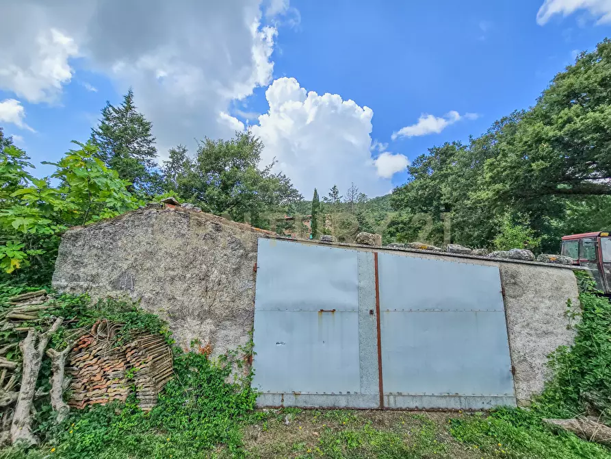 Immagine 14 di Casa bifamiliare in vendita  in Via Monte Rosa 1 a Semproniano