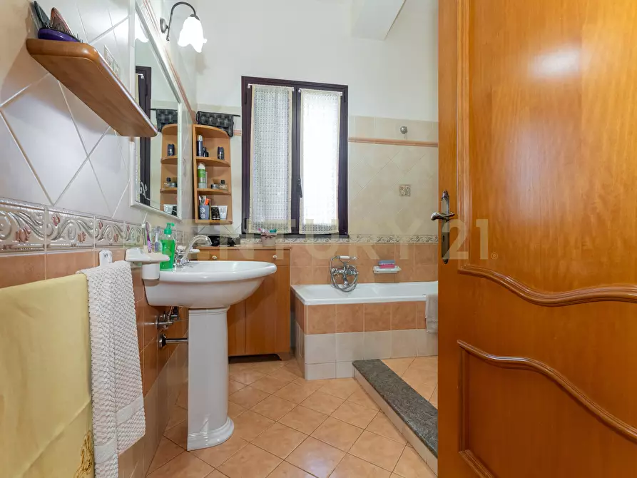 Immagine 19 di Villa in vendita  in Strada Comunale Calderara 5 a Randazzo