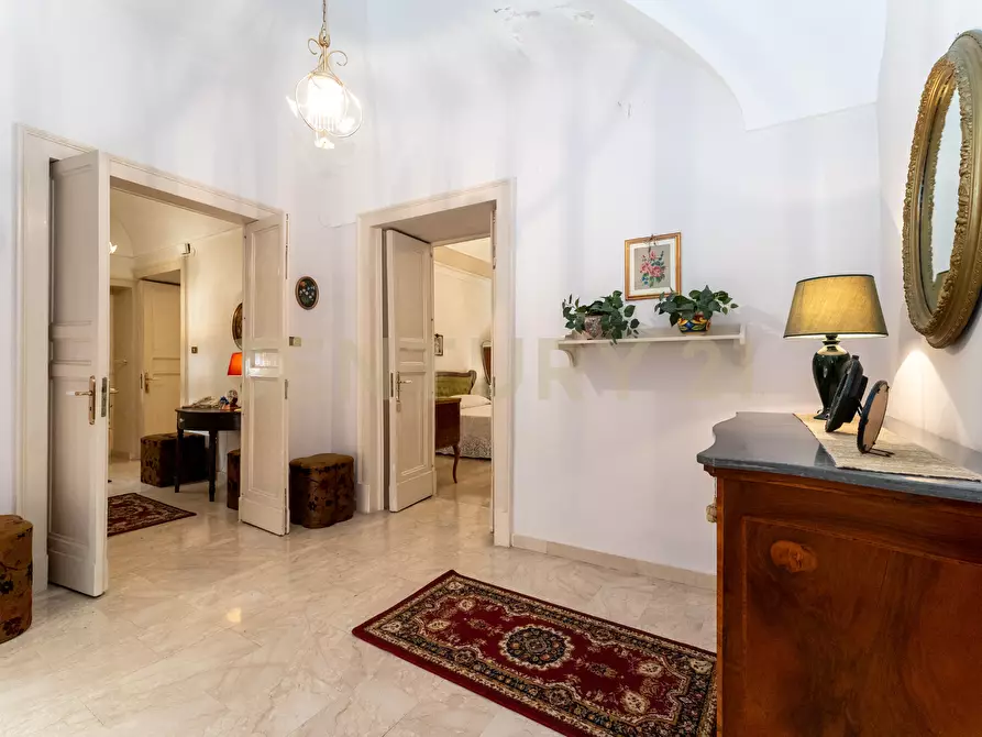 Immagine 24 di Pentalocale in vendita  in Via Antonino di Sangiuliano 185 a Catania
