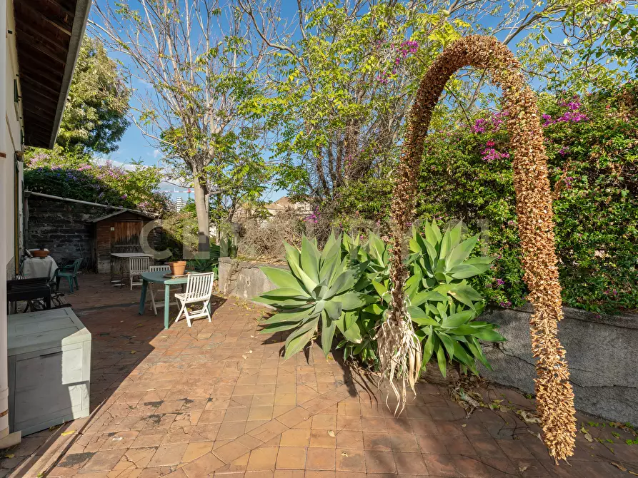 Immagine 37 di Casa indipendente in vendita  in Via Re Martino 212 a Catania