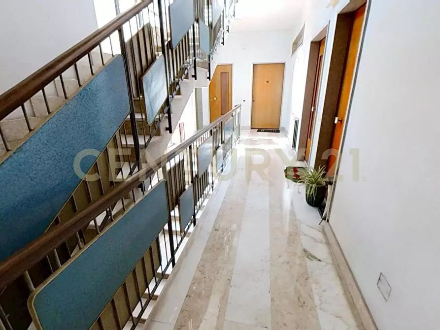 Immagine 21 di Pentalocale in vendita  in Corso Umberto I 1C a Modica