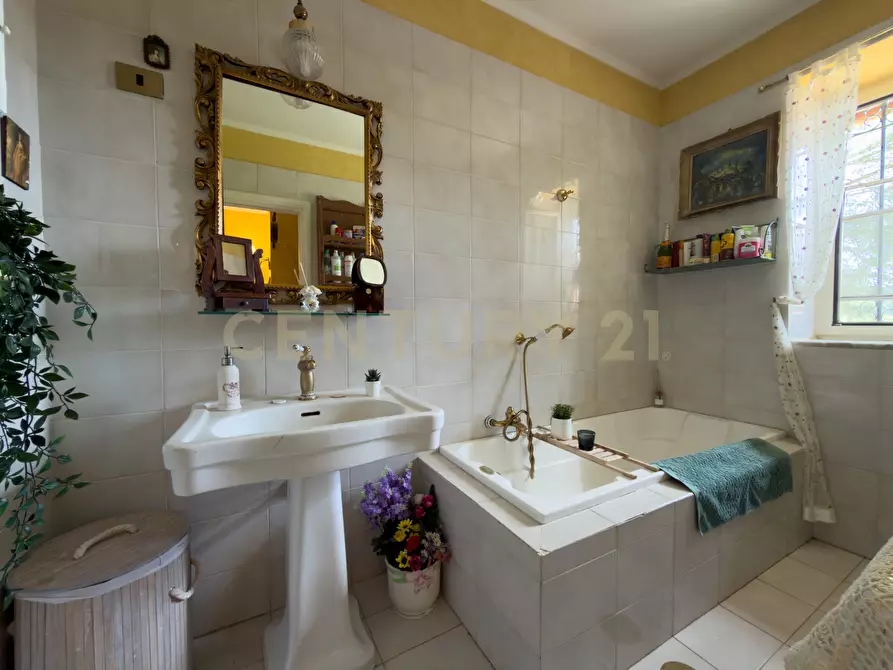 Immagine 31 di Casa indipendente in vendita  in Strada del quadrone 1 a Capranica