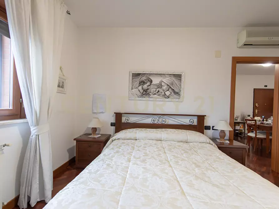 Immagine 14 di Bilocale in vendita  in Via Sandro Botticelli a Fiumicino