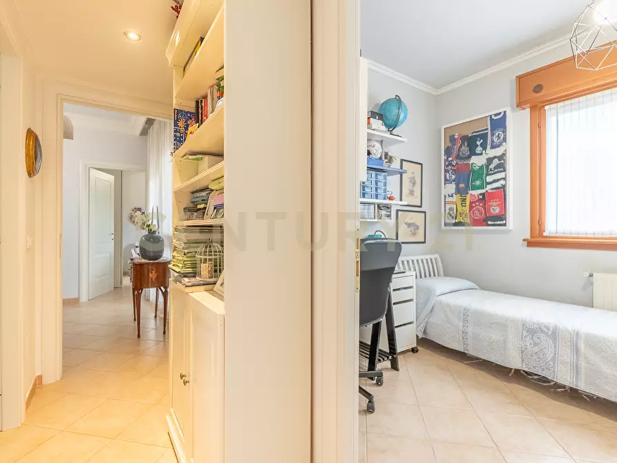 Immagine 33 di Quadrilocale in vendita  in Via Moggio Udinese 28 a Roma