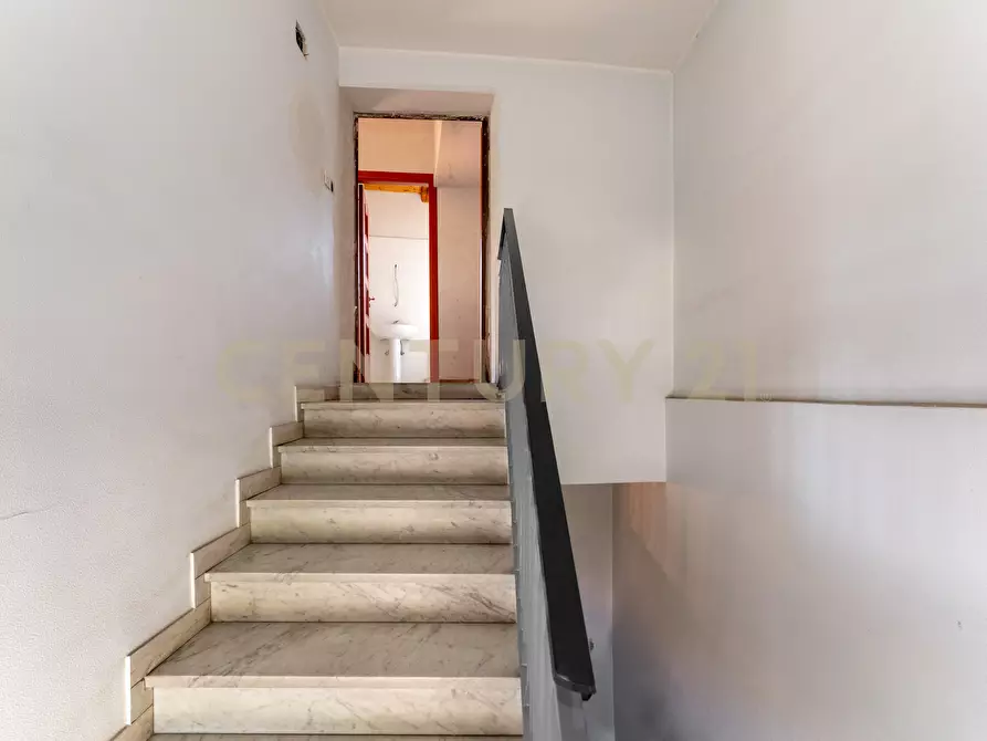 Immagine 46 di Palazzo in vendita  in Via Sebastiano Catania 284 a Catania