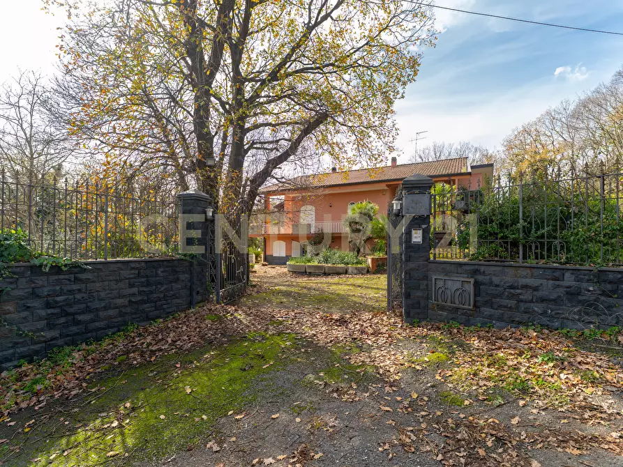 Immagine 1 di Villa in vendita  in CONTRADA ALBORETTO a Linguaglossa