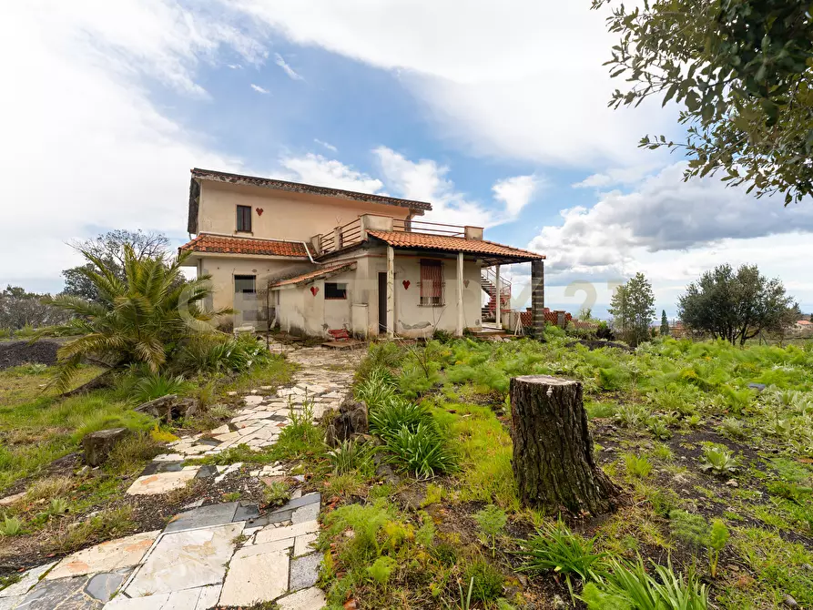 Immagine 39 di Villa in vendita  in Via Nocille 55 a Mascali