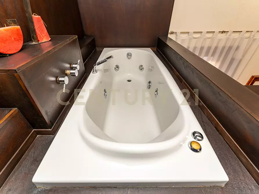 Immagine 34 di Appartamento in vendita  in Via del Vecchio Bastione 5 a Catania