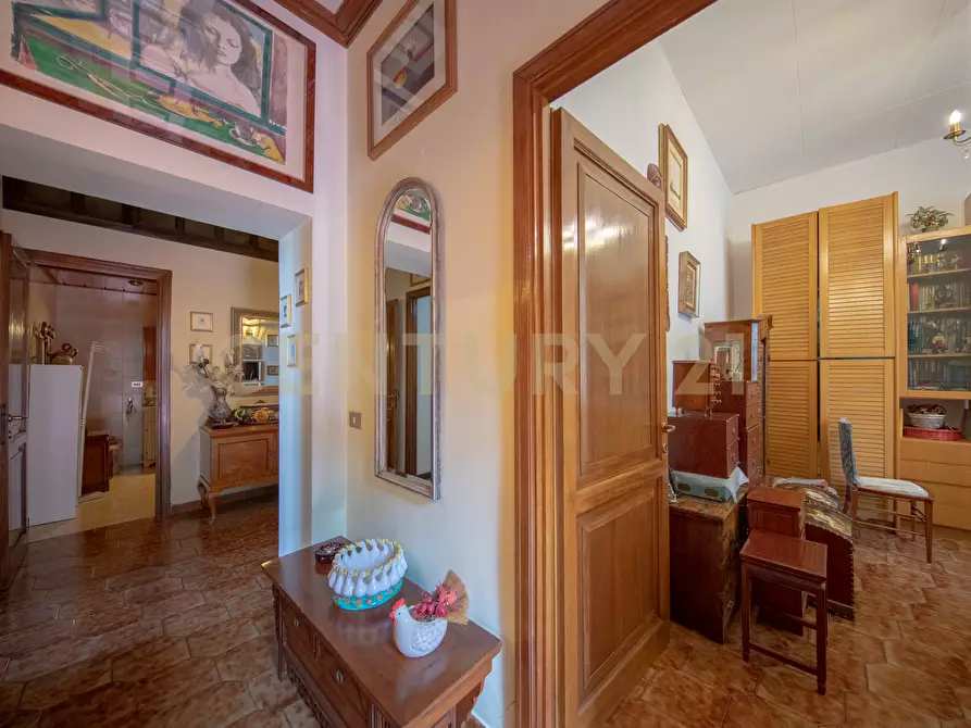 Immagine 54 di Pentalocale in vendita  in Viale Madonna del Tufo 26 a Rocca Di Papa