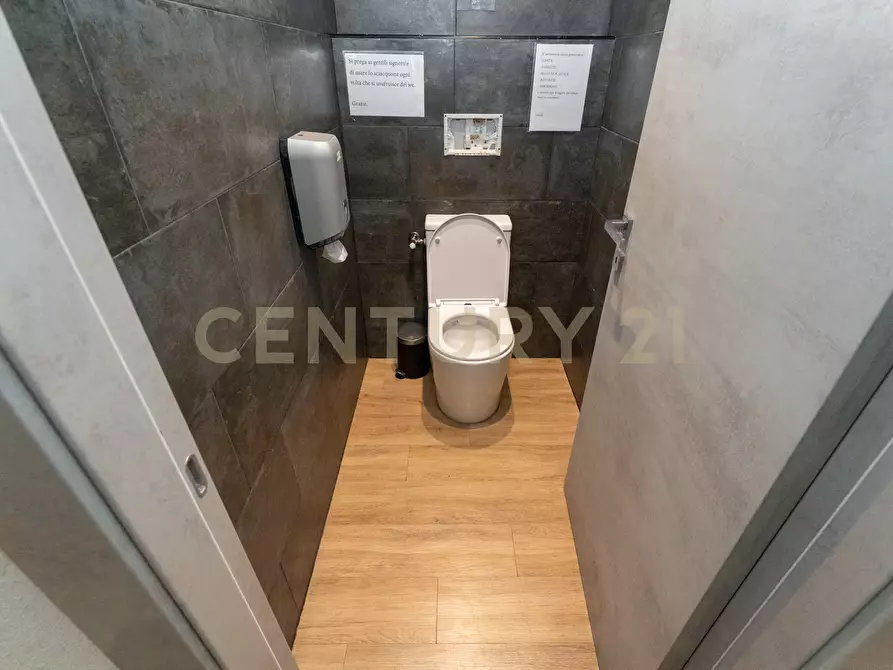 Immagine 20 di Attività commerciale in vendita  in Viale del Commercio a Misterbianco