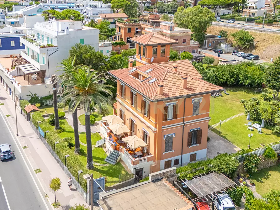 Immagine 5 di Villa in vendita  in Via Aurelia 393 a Santa Marinella