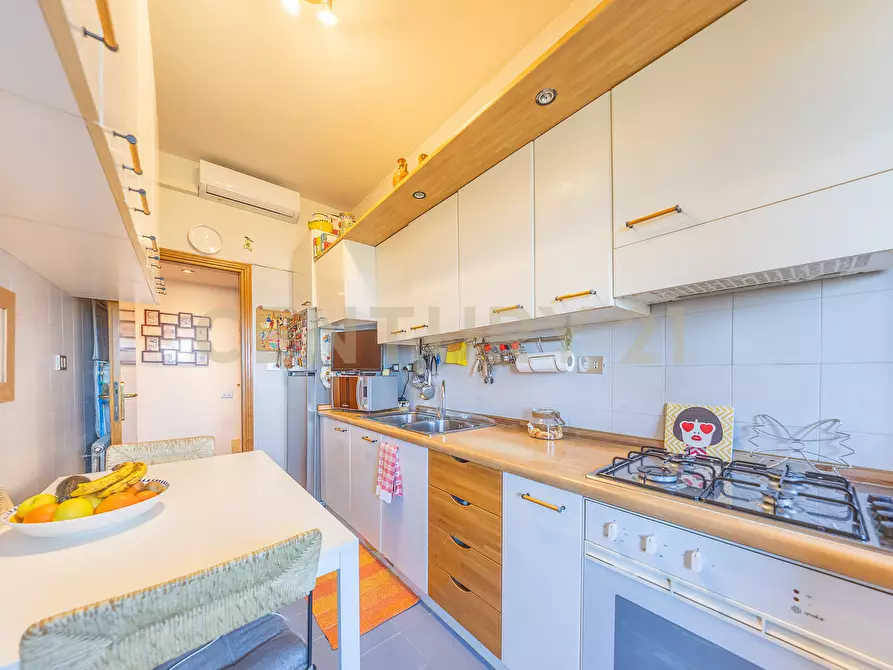 Immagine 16 di Trilocale in vendita  in Via Paolo Barison 14 a Roma