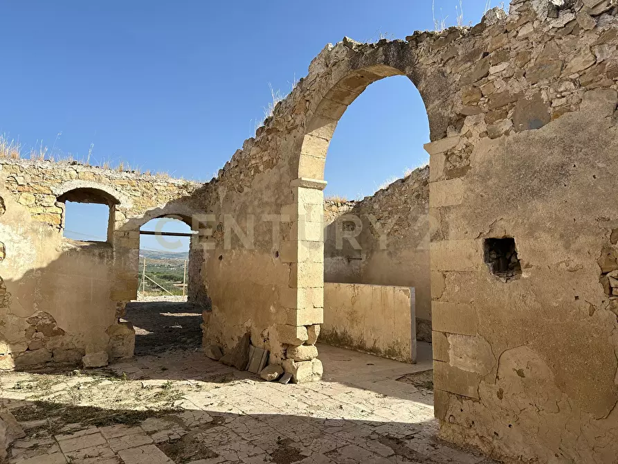 Immagine 2 di Rustico / casale in vendita  in Contrada Alia a Licodia Eubea
