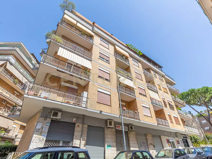 Immagine 106 di Trilocale in vendita  in Via Carlo Dossi 80 a Roma