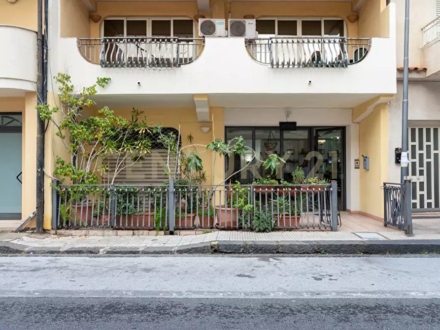 Immagine 4 di Casa indipendente in vendita  in Via Consolare Valeria 220 a Sant'alessio Siculo