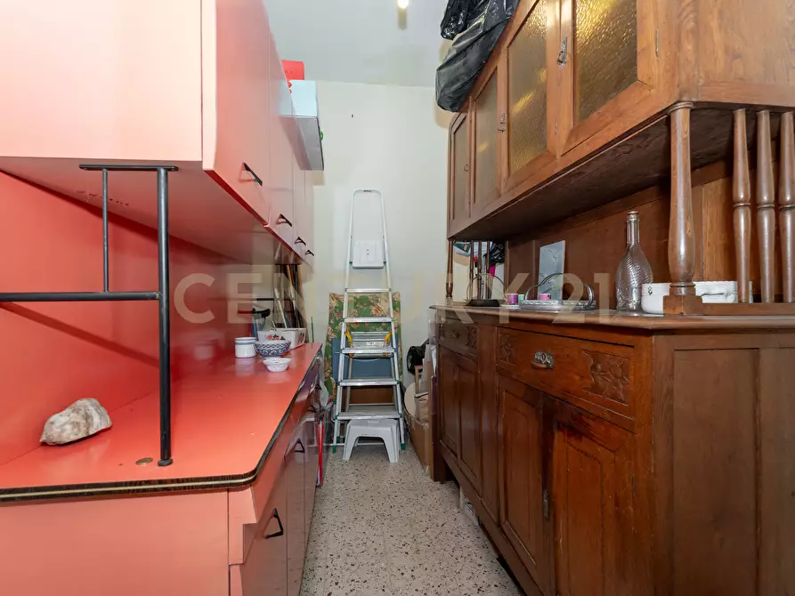 Immagine 29 di Pentalocale in vendita  in Via Redentore 15 a Catania