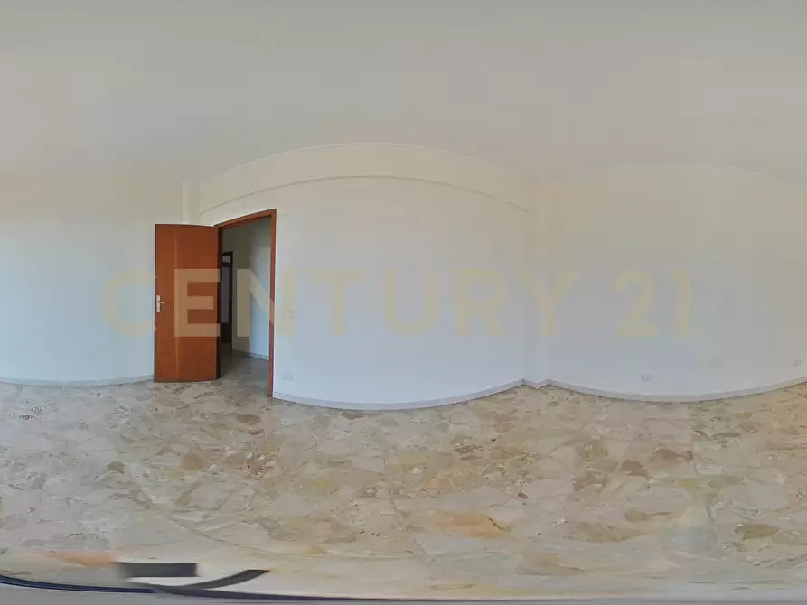 Immagine 61 di Trilocale in vendita  in Via Novaluce 48 a Tremestieri Etneo