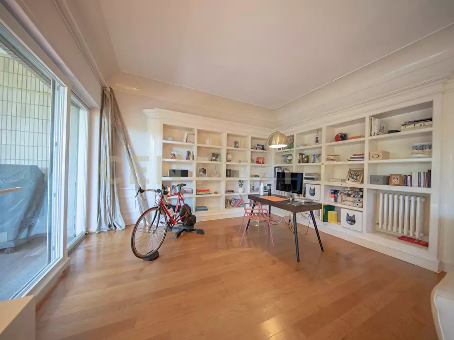 Immagine 7 di Pentalocale in vendita  in Viale Cortina d'Ampezzo 135 a Roma