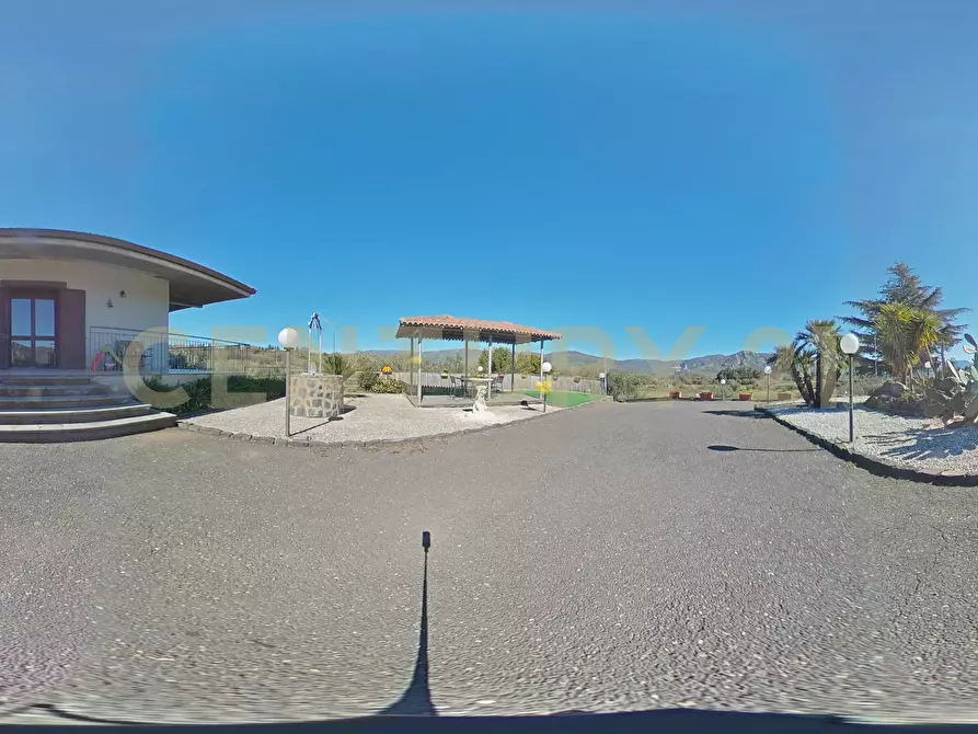 Immagine 56 di Villa in vendita  in Strada Comunale Calderara 5 a Randazzo