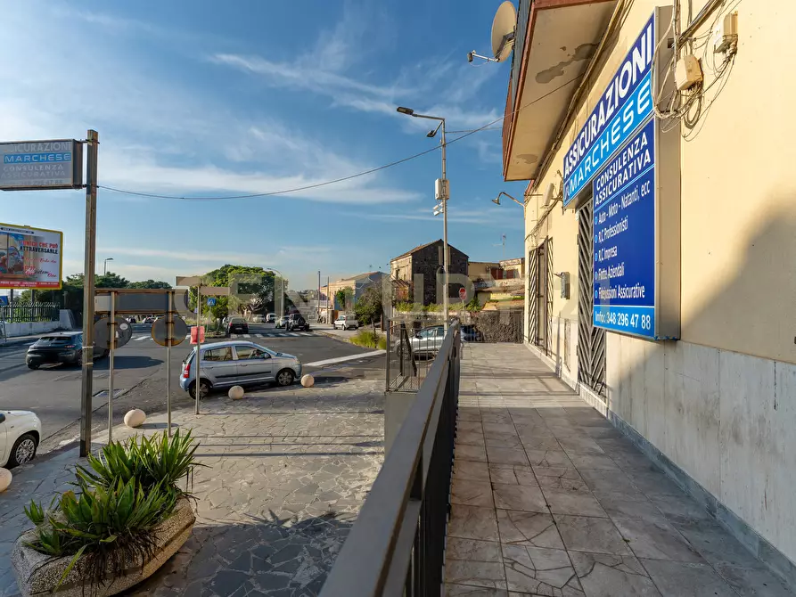 Immagine 8 di Locale commerciale in vendita  in Via Nizzeti a Tremestieri Etneo