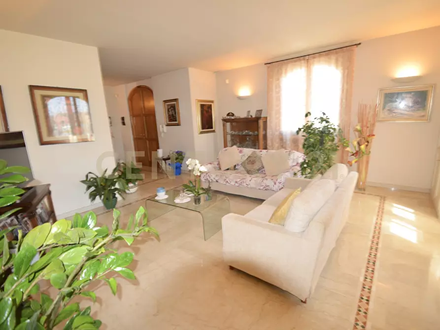 Immagine 9 di Villa in vendita  a Grosseto