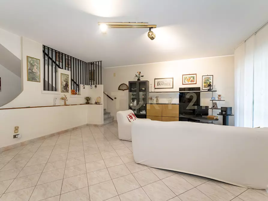 Immagine 14 di Villa in vendita  in Via Santa Rosa da Lima 17 a Catania