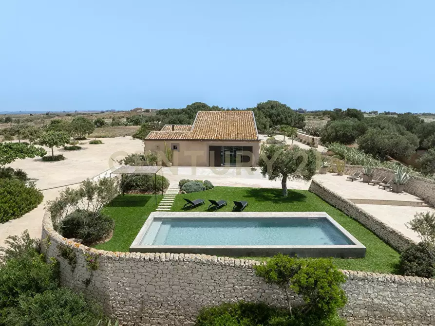 Immagine 32 di Villa in vendita  in Contrada Pagliarello snc a Portopalo Di Capo Passero