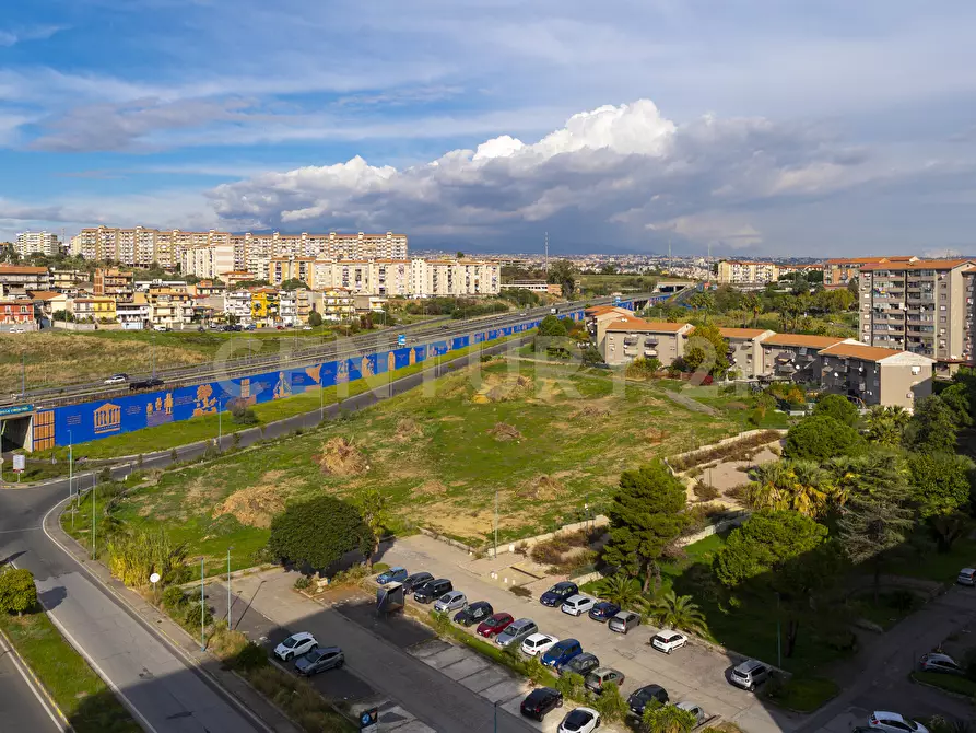 Immagine 33 di Quadrilocale in vendita  in Viale Librino 1 a Catania