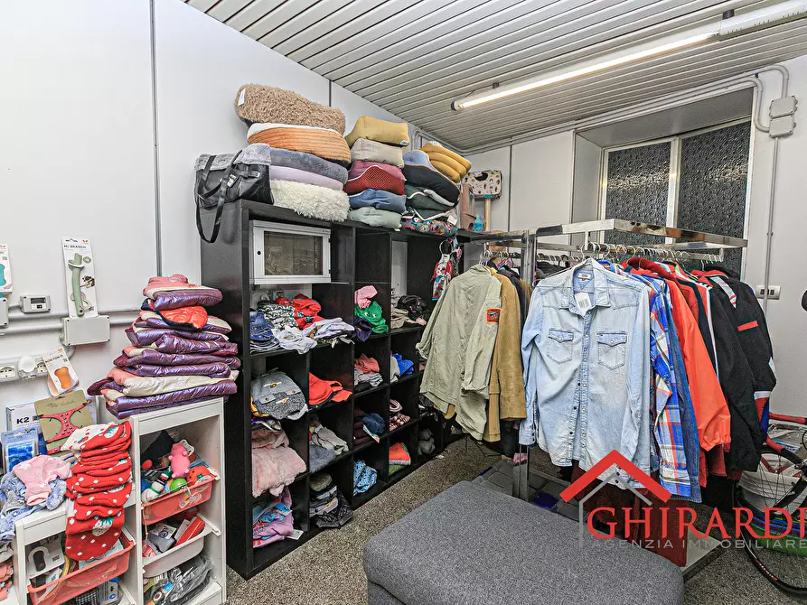 Immagine 24 di Attività commerciale in vendita  in VICO CAMPETTO 3/5 R a Genova