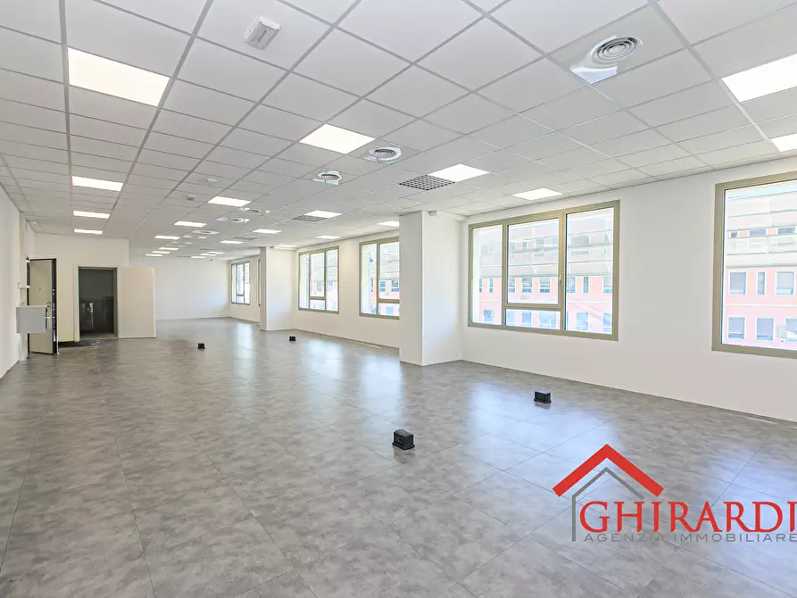 Immagine 28 di Ufficio in affitto  in Via Enrico Albareto 21 a Genova