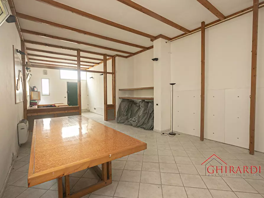 Immagine 12 di Magazzino in vendita  in VIA ANDREA DEL SARTO 46R a Genova